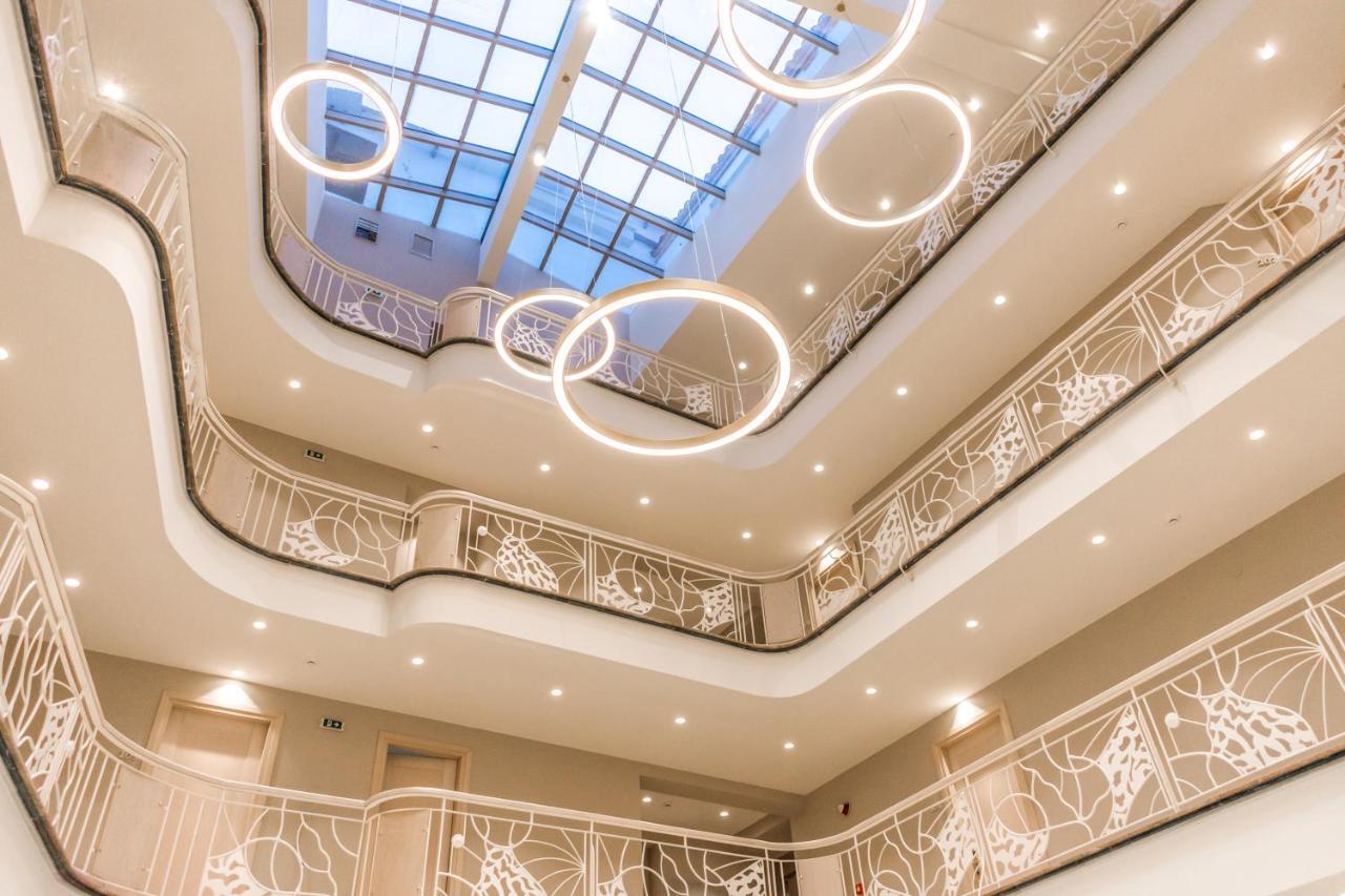 Emerald Suites フロリナ エクステリア 写真