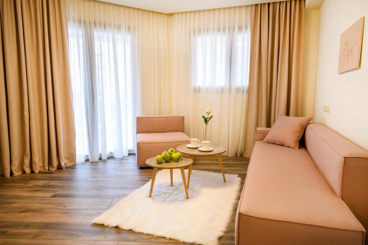 Emerald Suites フロリナ エクステリア 写真